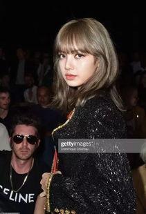 17c吃瓜黑料蘑菇视频lisa疯马秀,17c吃瓜黑料蘑菇视频引热议